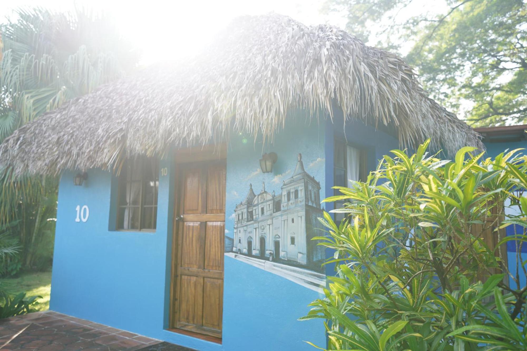Hotel Mariposa León Exterior foto